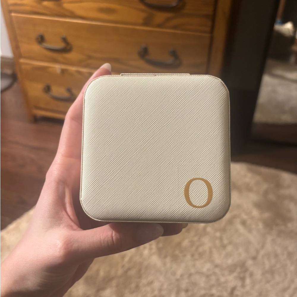 Cream Jewelry Box with Gold Accent
